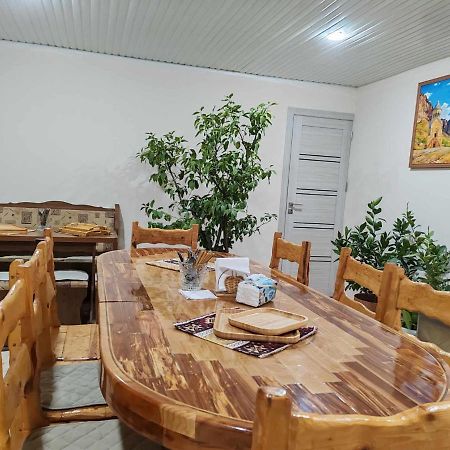 Hotel Sun House à Yeghegnadzor Extérieur photo
