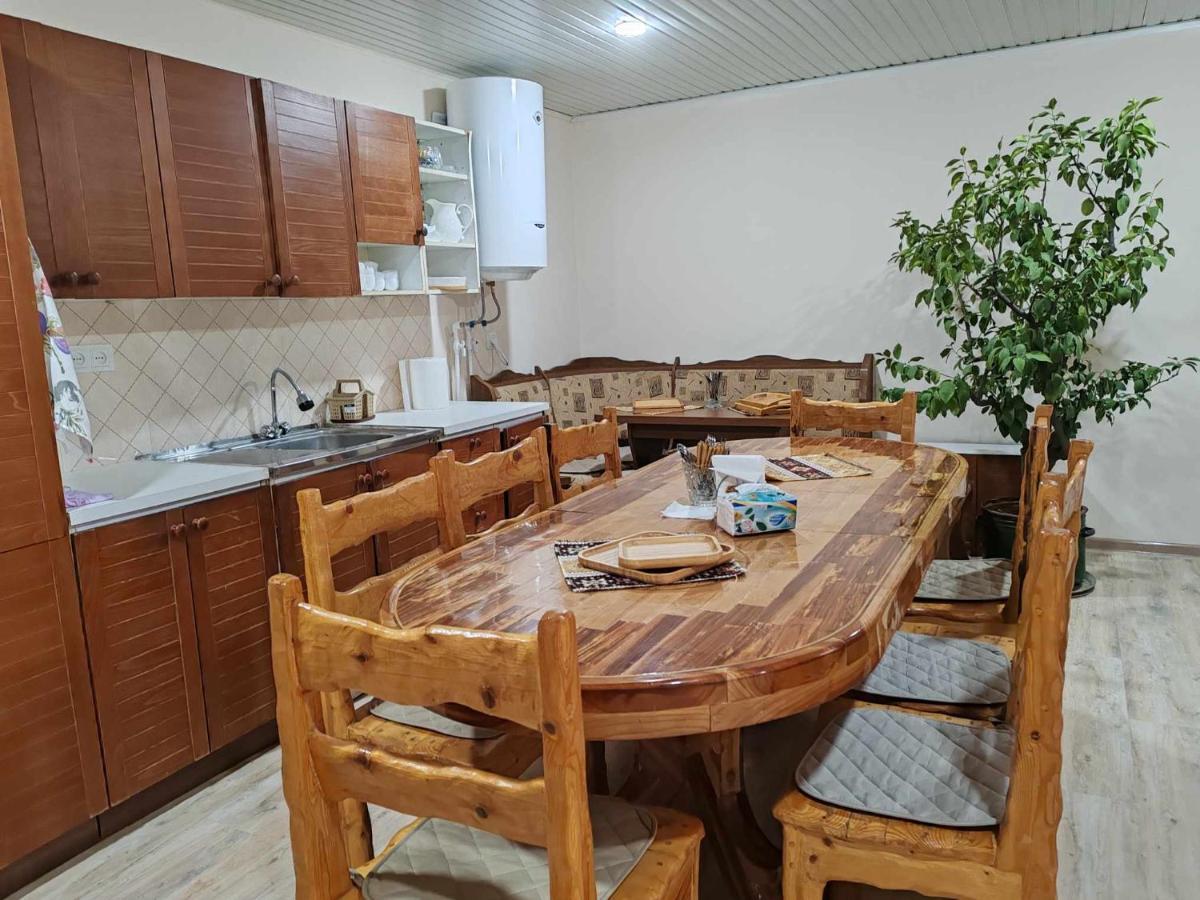 Hotel Sun House à Yeghegnadzor Extérieur photo